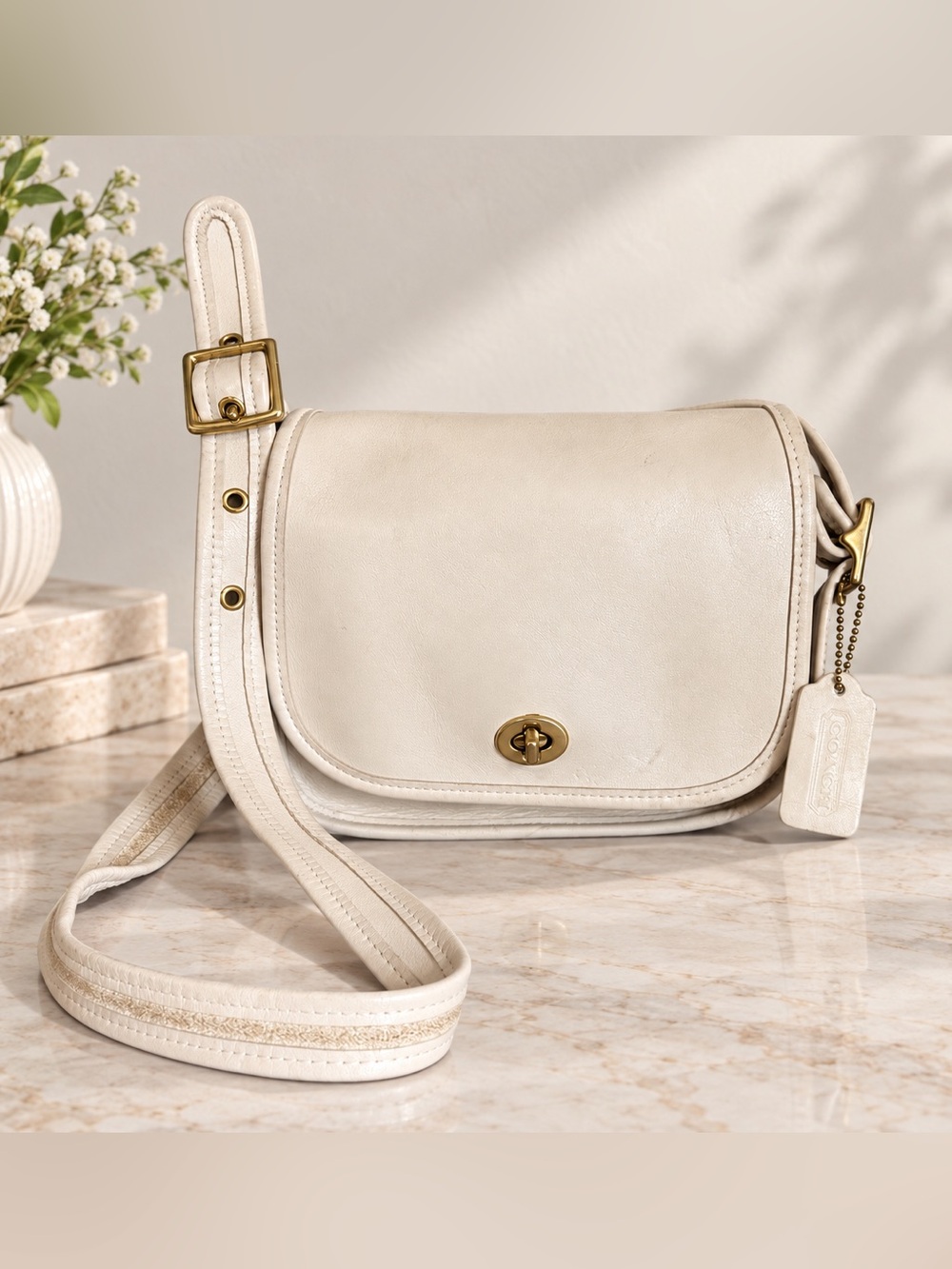 Vintage Coach 9965 Bone Leather Crossbody Bag Turnlock Brass